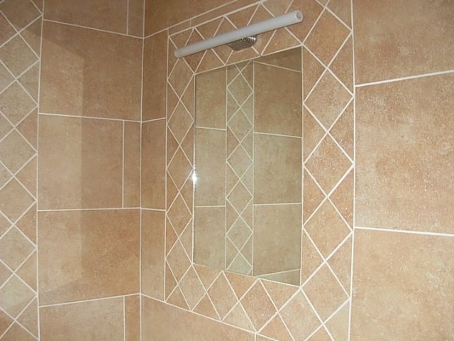 Image of tiled wall installed by The Tile Man in in Ashbourne, Dunshaughlin and Ratoath.