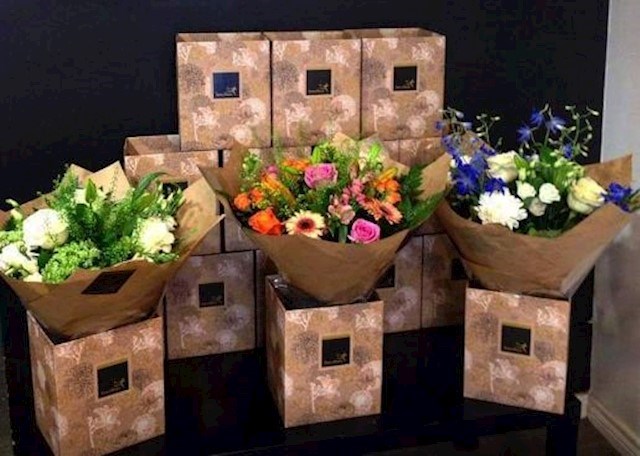 Image of online flowers for delivery in Dundalk, online flowers are a speciality of Blooms Flowers