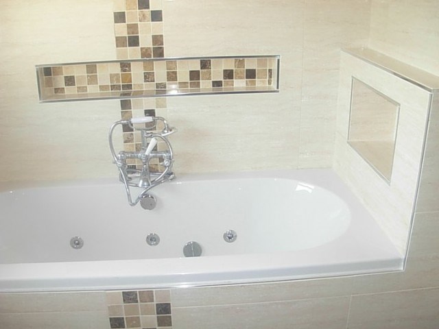 Image of bathroom tiles installed by The Tile Man in in Ashbourne, Dunshaughlin and Ratoath.