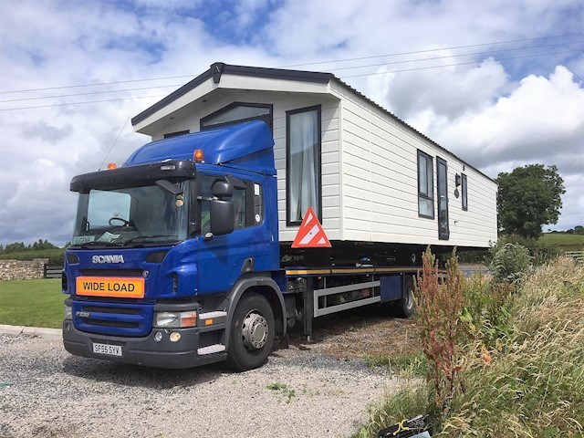 Image shows mobile home transport in Ireland provided by Carraig Mobile Home Transport