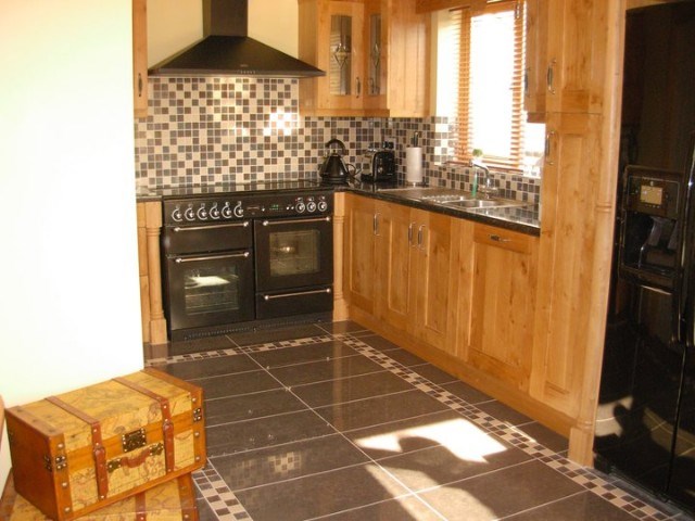 Image of kitchen tiles installed by  The Tile Man in in Ashbourne, Dunshaughlin and Ratoath.
