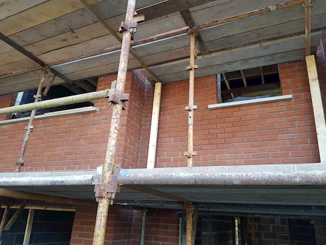 image of exterior brickwork and scaffolding, Barrett Bricklaying Clondalkin