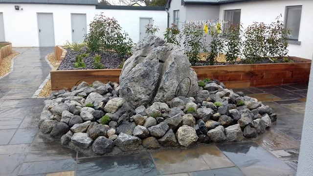 Image of patio and water feature in Offaly installed by Fitzpatrick Contracting, water features and patios in Offaly are designed and installed by Fitzpatrick Contracting