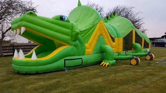 Inflatable obstacle course hire Virginia, Oldcastle