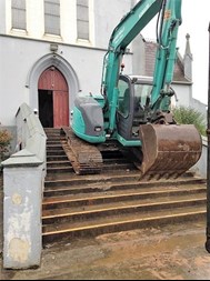 Image of mini digger in Monaghan hired from Ciaran Reilly Plant Hire, mini digger hire in Monaghan is provided by Ciaran Reilly Plant Hire
