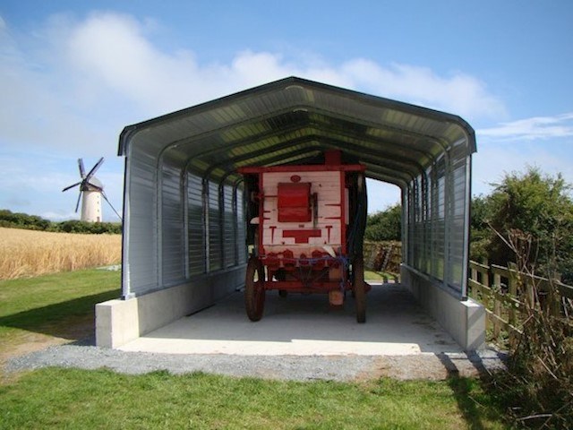 Image of prefabricated shelter for agricultural purposes in Ireland supplied by Steel Carports, prefabricated shelters for agricultural purposes in Ireland are supplied by Steel Carports