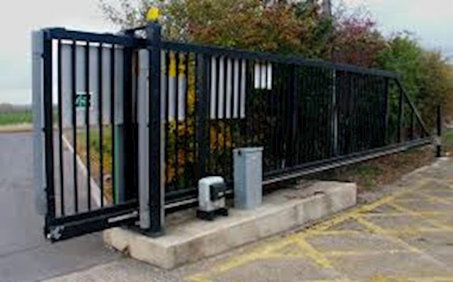 Image of automatic gate in Galway installed by Cannon Philip Electrical, automatic gates in Galway are installed by Cannon Philip Electrical
