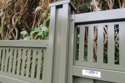 Louth fencing contractors -