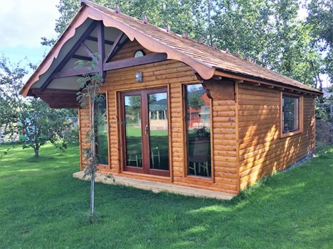 image of log cabin from Custom Woodwork