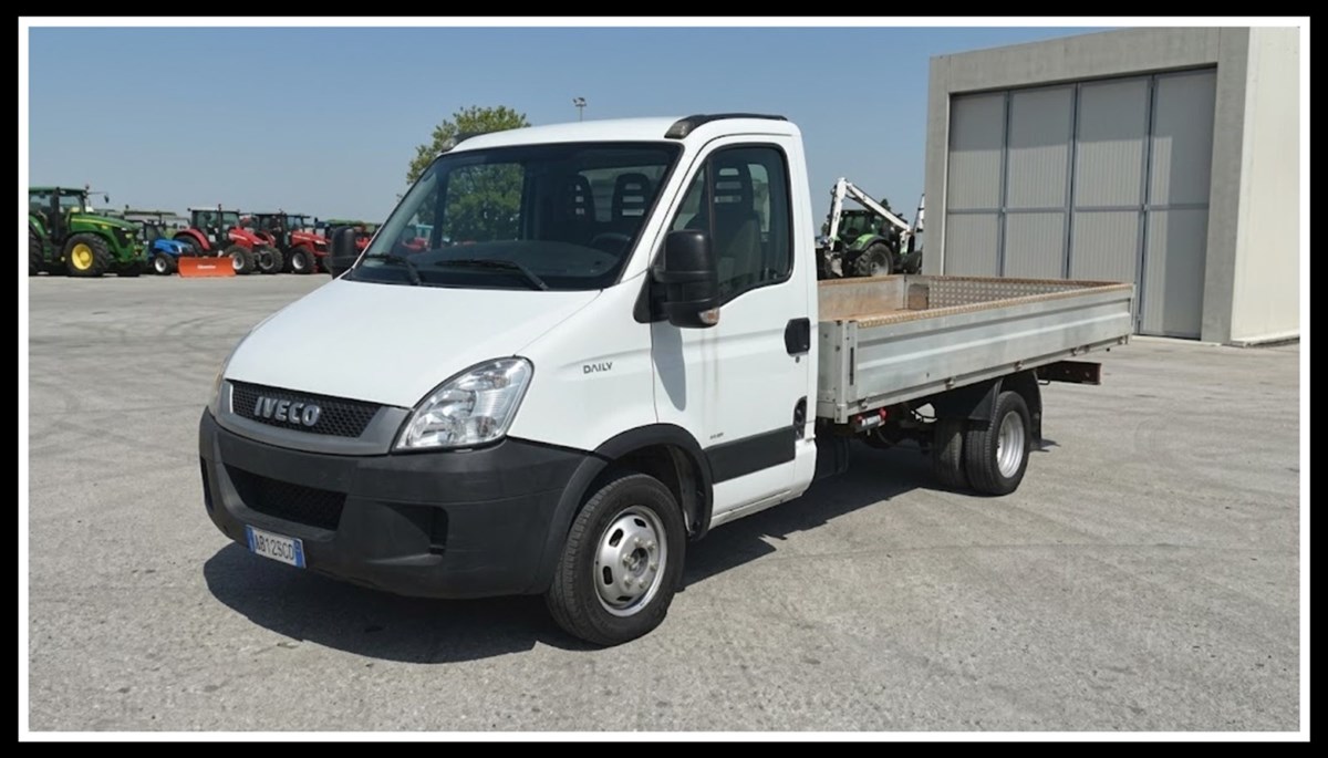 Man with flatbed van in Tullamore and Edenderry