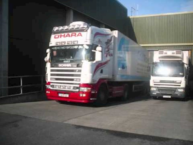 dry haulage truck from O'Hara Logistics