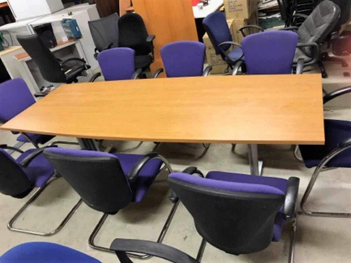 Selling second hand on sale office furniture