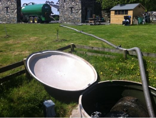 Image of septic tank maintenance from Kelly's Septic Tank Truck in Limerick.