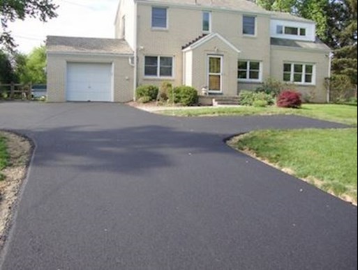 image of tarmac driveway Roscommon M & J Flyyn Contracts
